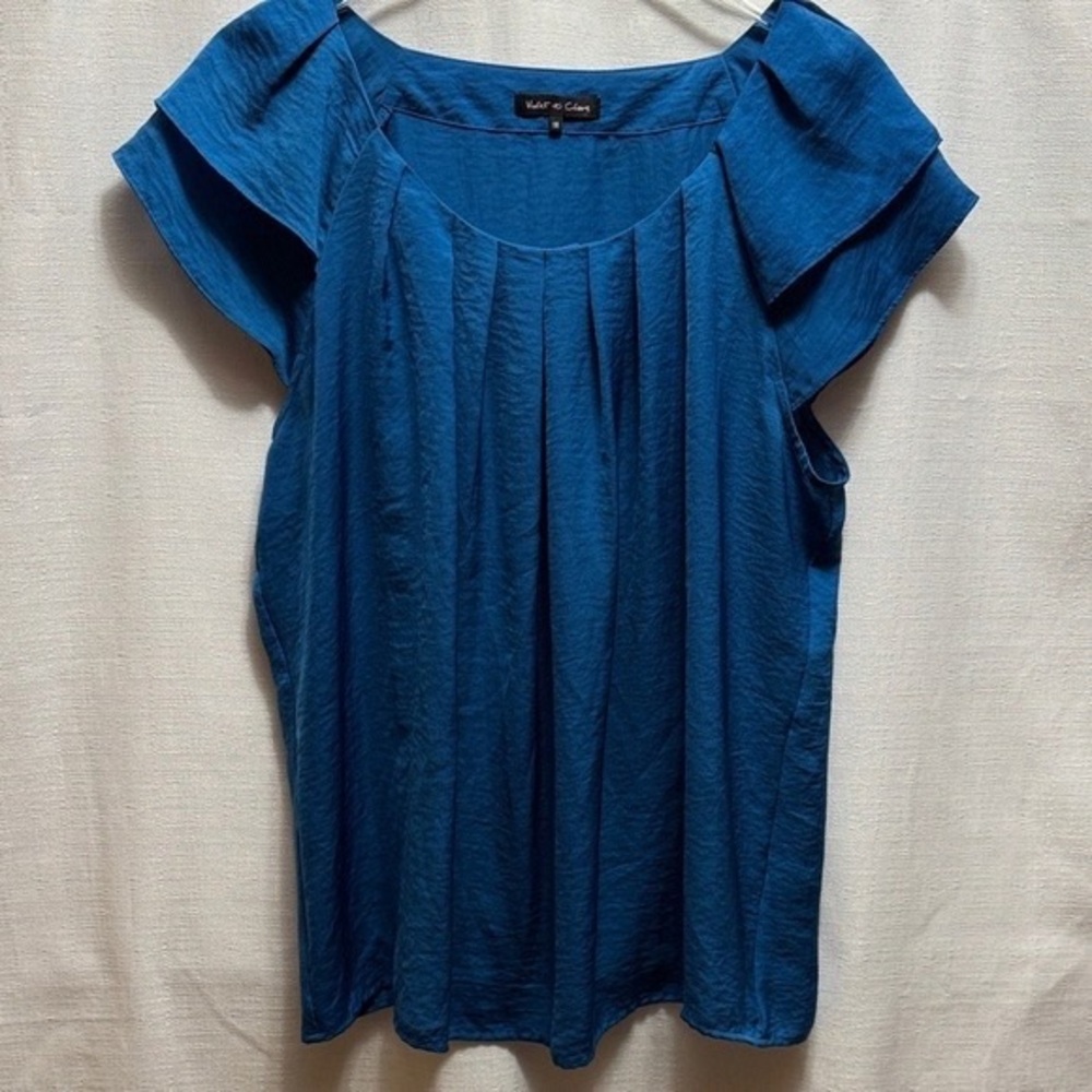 Max & Cleo Teal Pleated Cap Sleeve Blouse